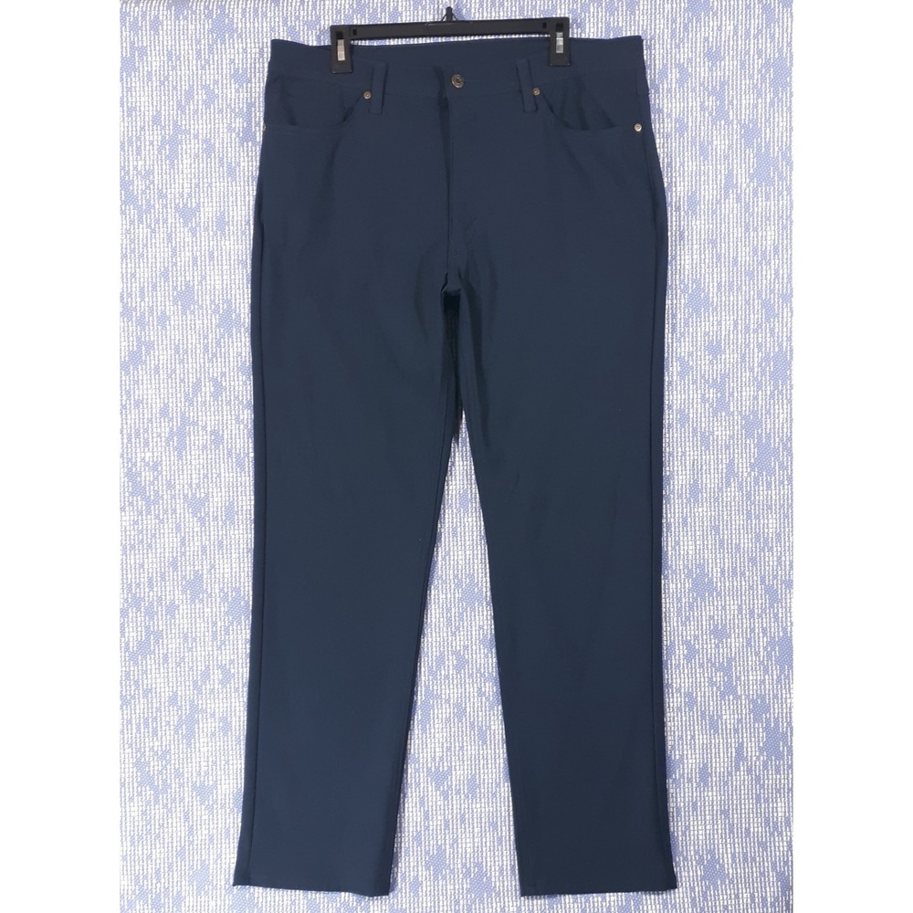 Levi's Men's Navy Straight-Leg Chinos